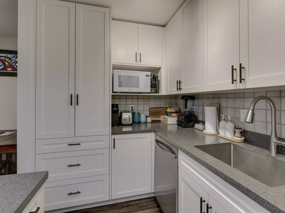 Squamish, BC V8B 0L7,40120 Willow CRES #B102