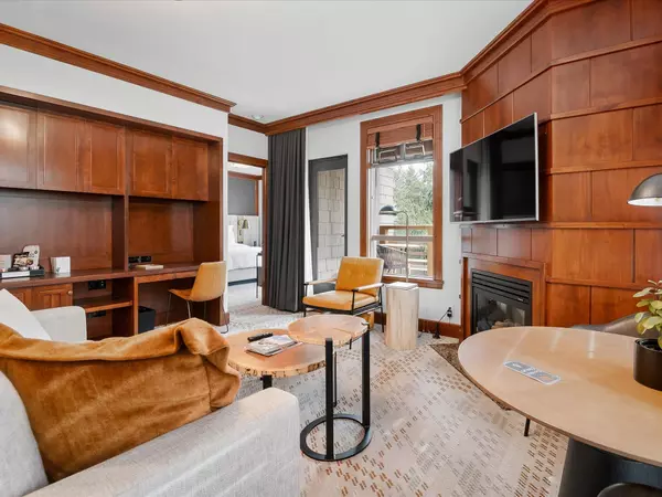 Whistler, BC V8E 0Y4,4591 Blackcomb WAY #352