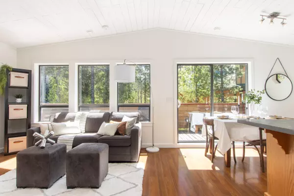 Whistler, BC V8E 0A1,49 Pine LOOP