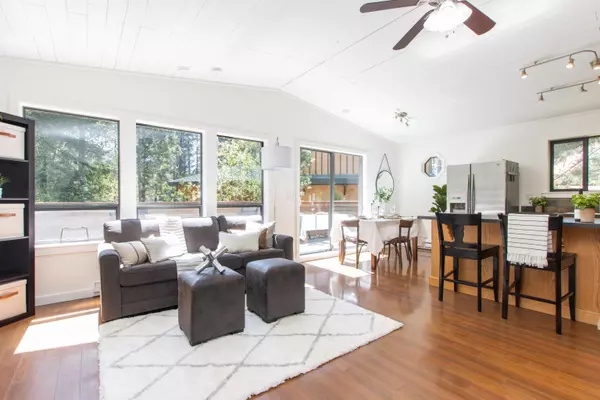 Whistler, BC V8E 0A1,49 Pine LOOP