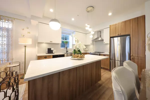 Langley, BC V2Y 3K8,20487 65 AVE #11