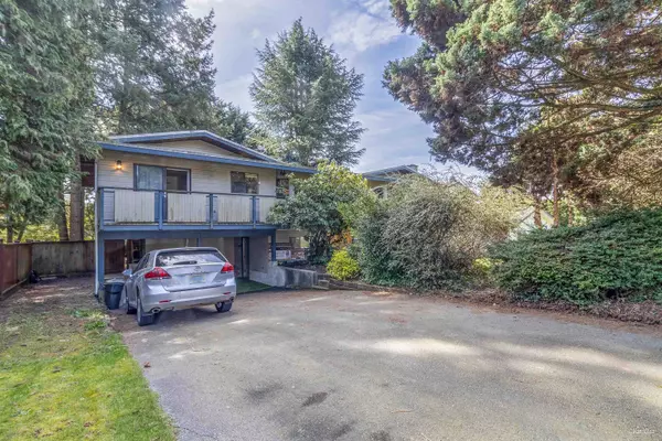 11158 Lincoln DR,  Delta,  BC V4E 1N6