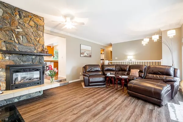 Delta, BC V4C 3Z5,8833 Delcrest DR