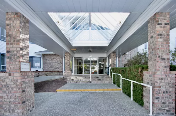 Abbotsford, BC V2T 3J8,2425 Church ST #301