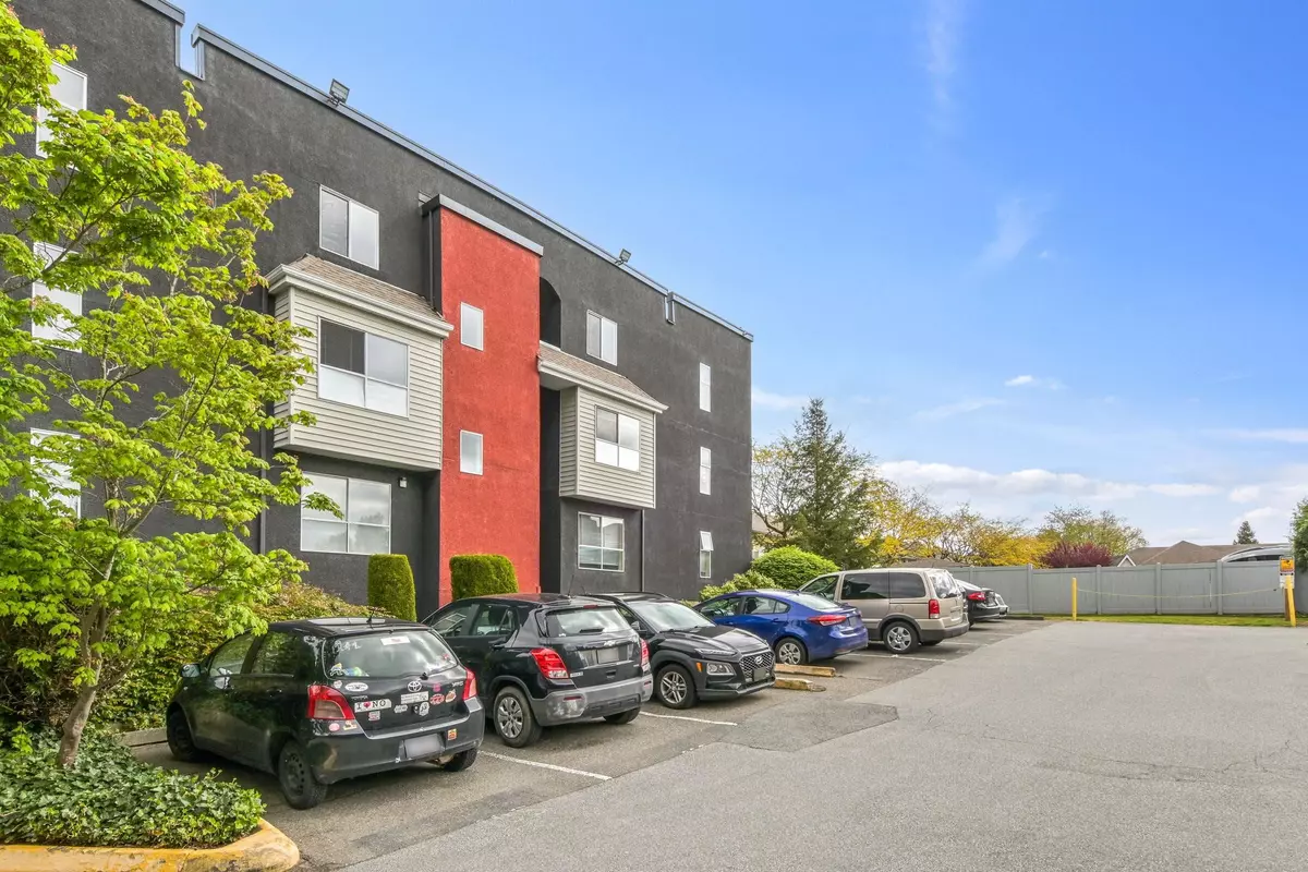 Langley, BC V3A 7S6,5700 200 ST #208