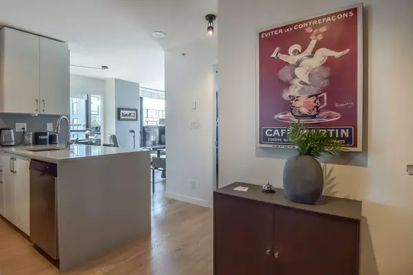 Vancouver, BC V6B 1T7,928 Homer ST #2708