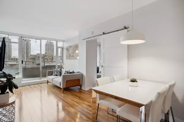 Vancouver, BC V6B 0B1,1133 Homer ST #706