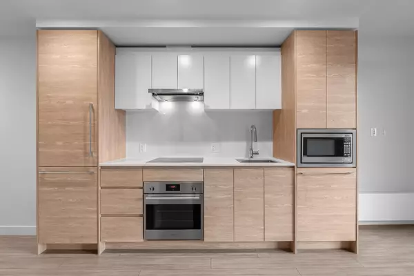 Surrey, BC V3T 0P8,13655 Fraser HWY #1112