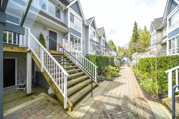 North Vancouver, BC V7J 1Z6,1015 Lynn Valley RD #15