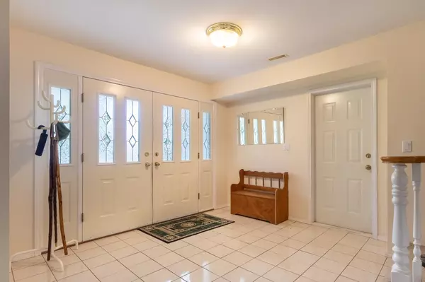 Sechelt, BC V7Z 0L6,6028 Parkview PL