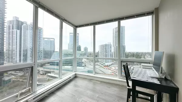 Surrey, BC V3T 0A8,13618 100 AVE #1509