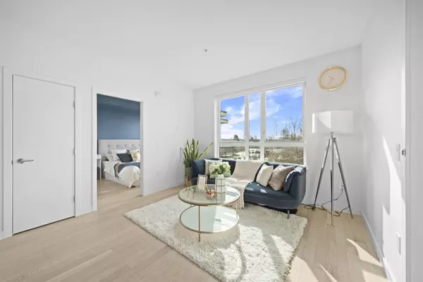 Richmond, BC V6X 0T3,4033 May DR #326