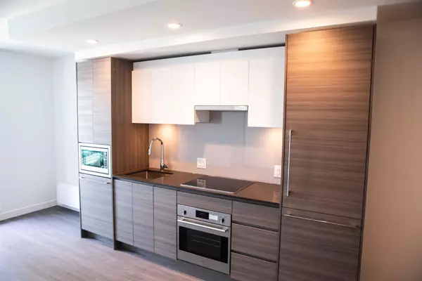 Surrey, BC V3T 0P7,13615 Fraser HWY #1707