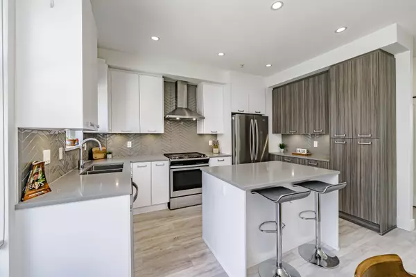 Maple Ridge, BC V2W 0K2,24076 112 AVE #37