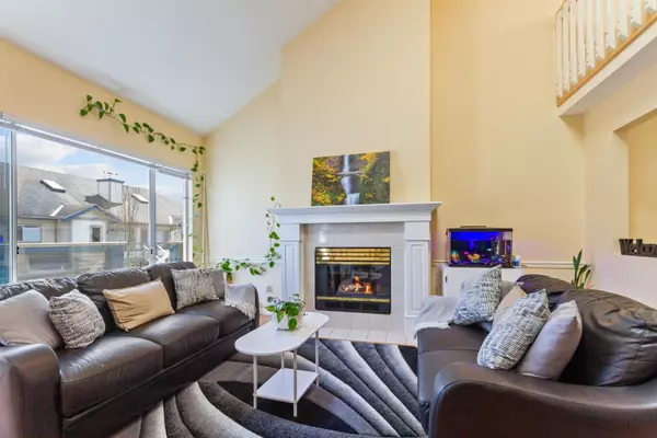 Surrey, BC V3W 0W9,7837 120a ST #219