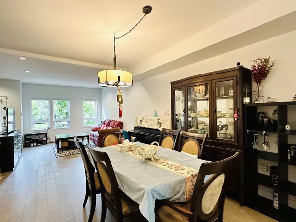 Delta, BC V4M 0A9,1768 55a ST #306