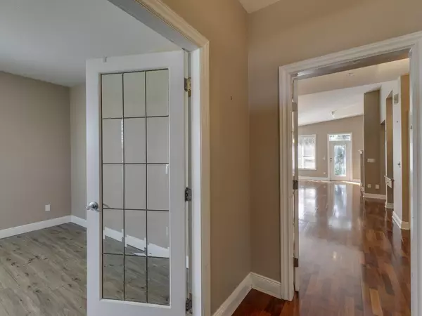 Pitt Meadows, BC V3Y 2T5,19639 Meadow Gardens WAY #147