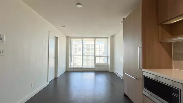 Surrey, BC V3T 0L3,13750 100 AVE #4505