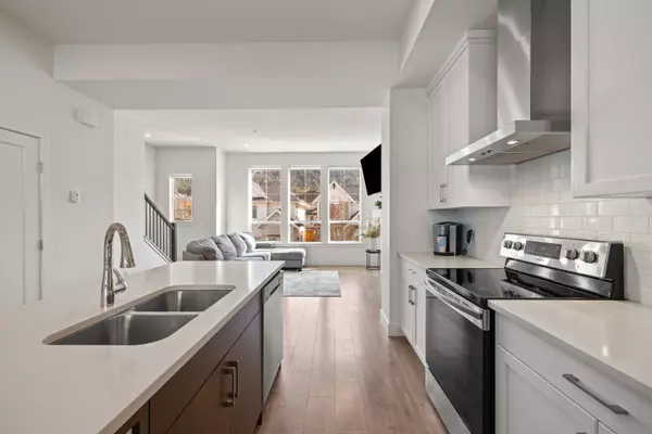 Chilliwack, BC V2R 6A3,44459 Freshwater DR