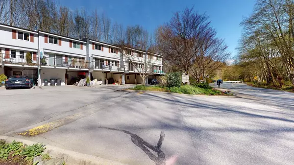 Squamish, BC V8B 0Y1,10000 Valley DR #19