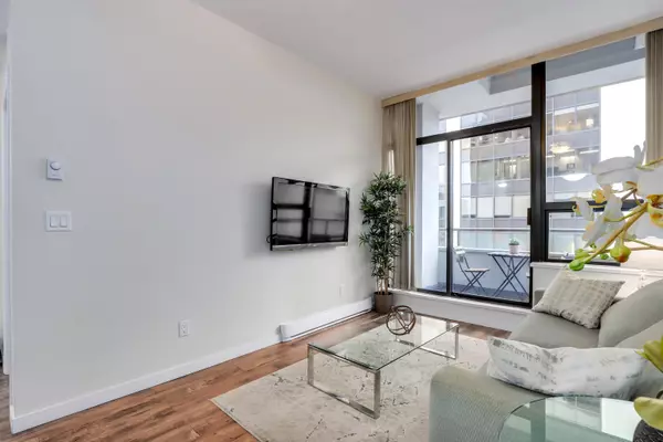 Vancouver, BC V6Z 1P5,1010 Howe ST #613