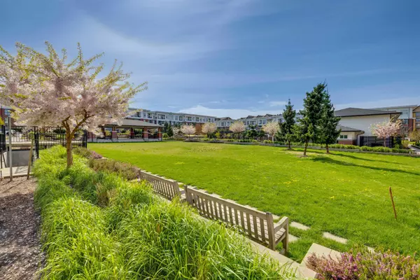 Langley, BC V2Y 4J4,8150 207 ST #C106