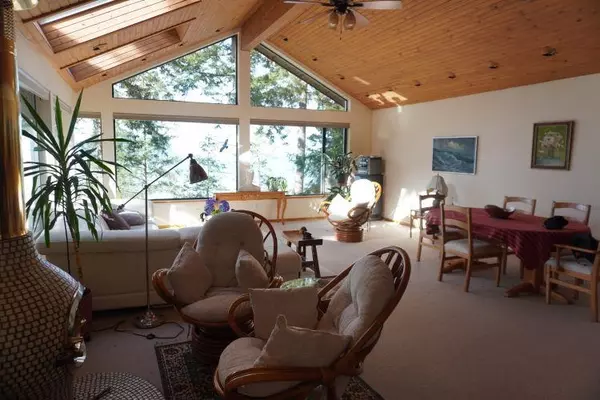 Lions Bay, BC V0N 2E0,170 Mountain DR