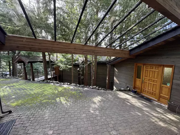 Lions Bay, BC V0N 2E0,170 Mountain DR