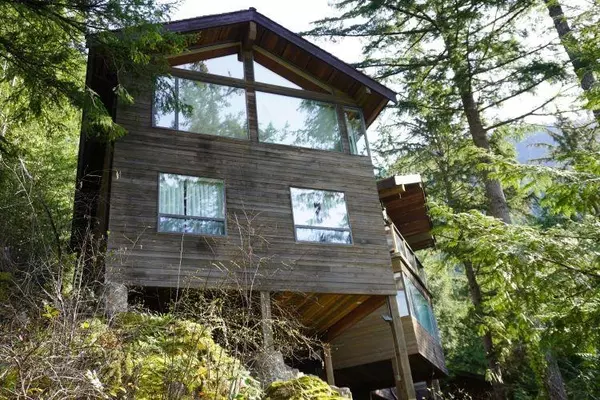 Lions Bay, BC V0N 2E0,170 Mountain DR