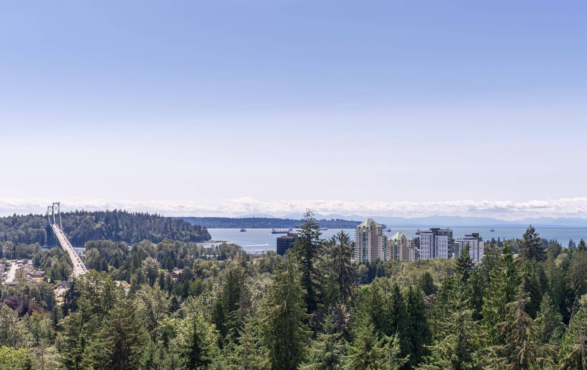 2016 Fullerton AVE #1702, North Vancouver, BC V7P 3E6