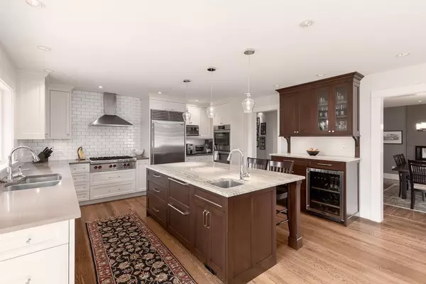 Vancouver, BC V6R 2T8,4208 W 13th AVE