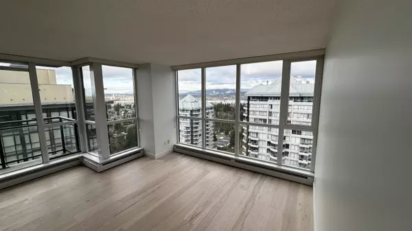 Surrey, BC V3T 0E6,10777 University DR #2108