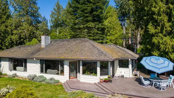 Halfmoon Bay, BC V7Z 1A7,8161 Redrooffs RD