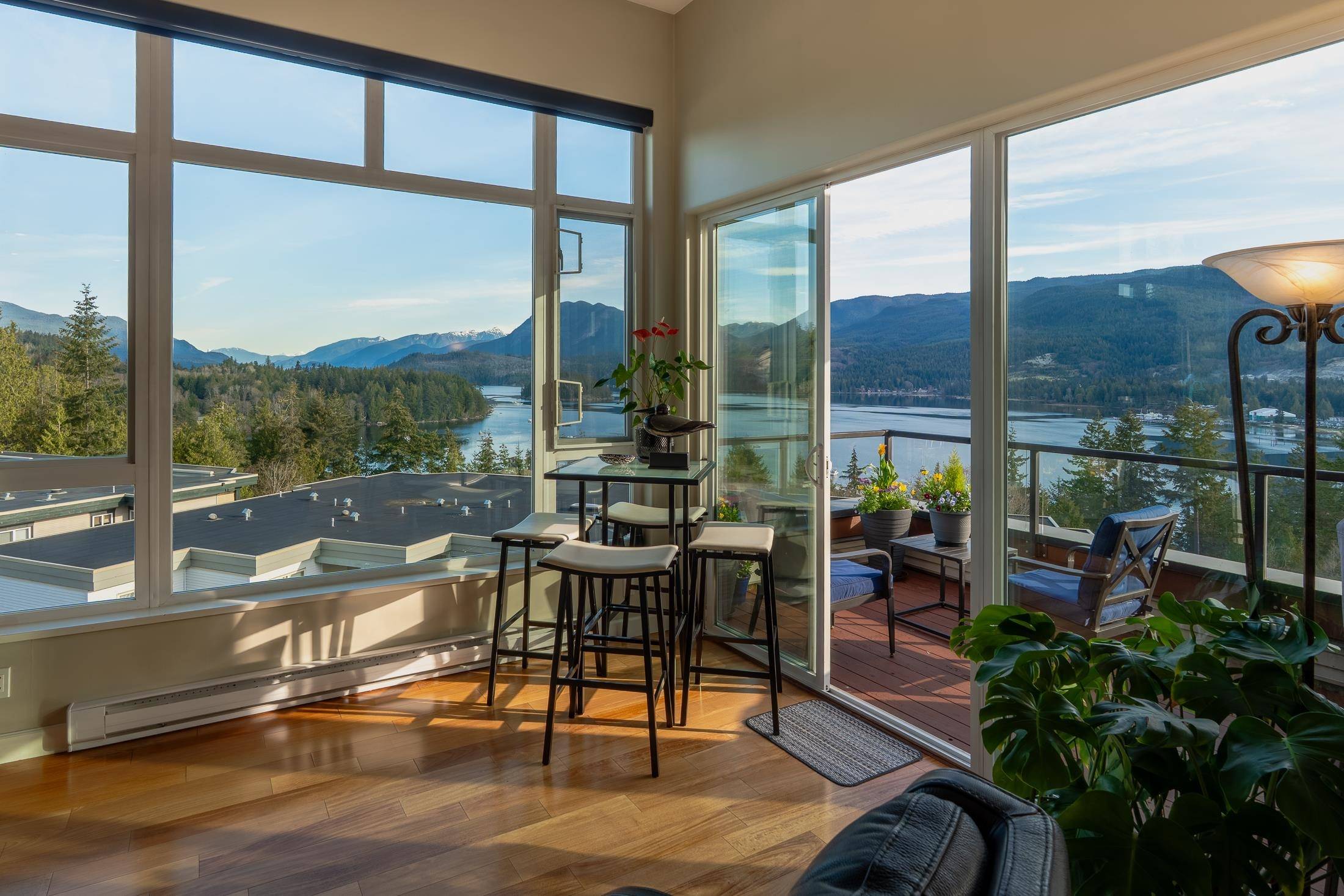 Sechelt, BC V7Z 0K5,5780 Trail AVE #7