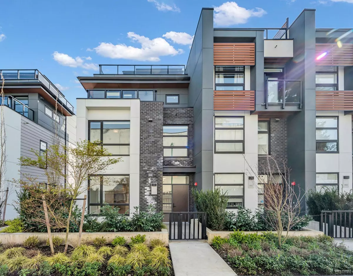 Burnaby, BC V5J 5C5,6085 Irmin ST #805