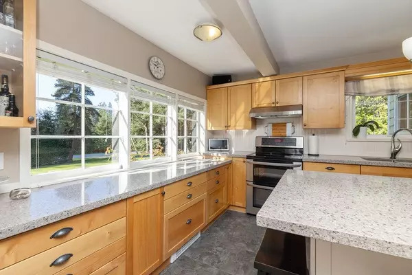 Gibsons, BC V0N 1V7,1266 Reed RD