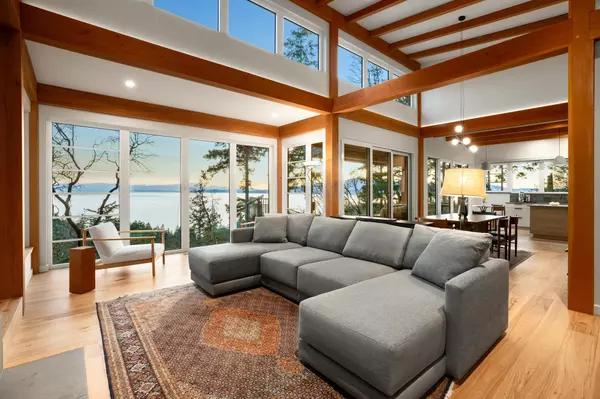 Halfmoon Bay, BC V7Z 1B8,10635 Wood Bay Ridge RD