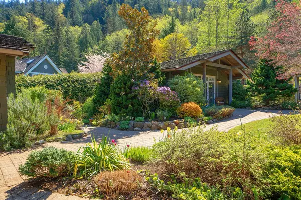 Bowen Island, BC V0N 1G2,478 Smugglers Cove RD