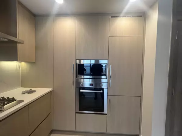 Burnaby, BC V5C 0N2,4890 Lougheed HWY #3005