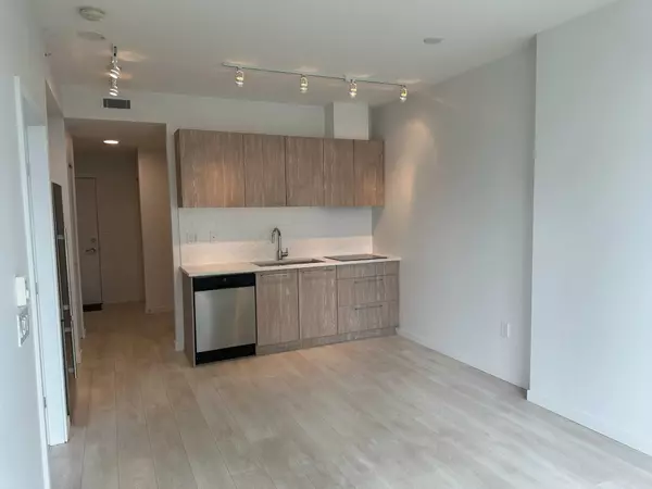 Coquitlam, BC V3J 0H9,691 North RD #207