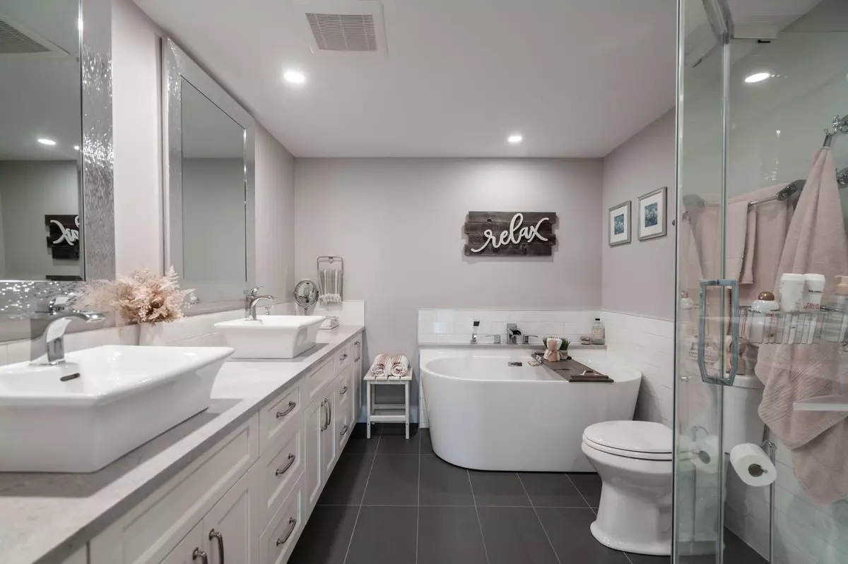 White Rock, BC V4B 3V6,1441 Blackwood ST #208