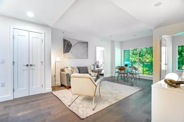 Vancouver, BC V5X 1V5,488 W 58th AVE #209