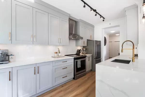 White Rock, BC V4B 5M1,1551 Foster ST #101