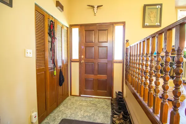 Gibsons, BC V0N 1V9,793 Creekside CRES