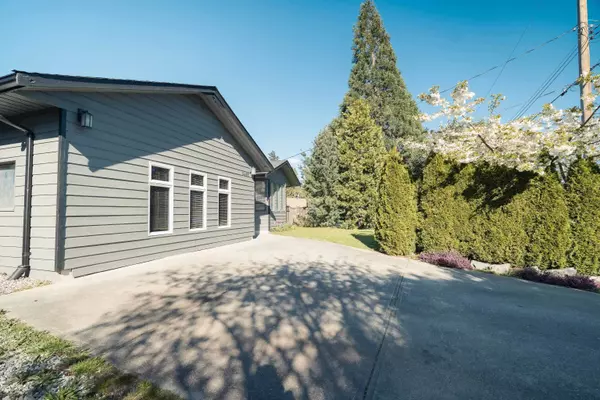 Sechelt, BC V7Z 0M3,5467 Carnaby PL