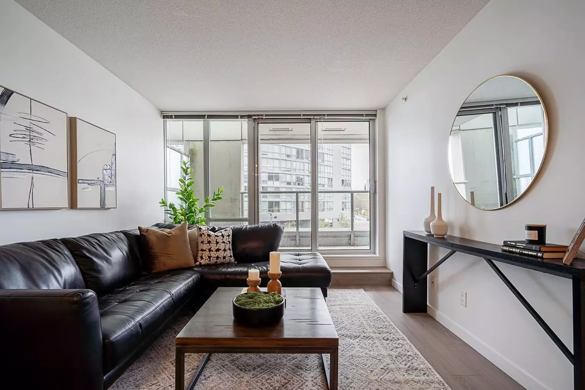 Surrey, BC V3T 0G5,13688 100 AVE #203