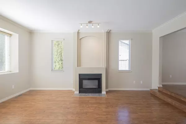 Langley, BC V2Z 1B2,4510 222a ST