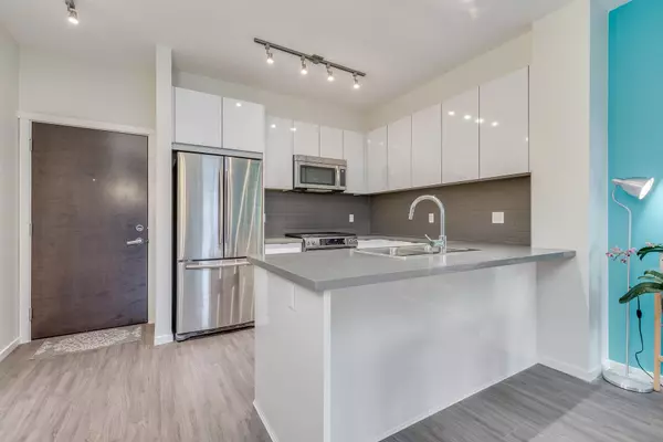 Coquitlam, BC V3B 0L1,3107 Windsor Gate #413