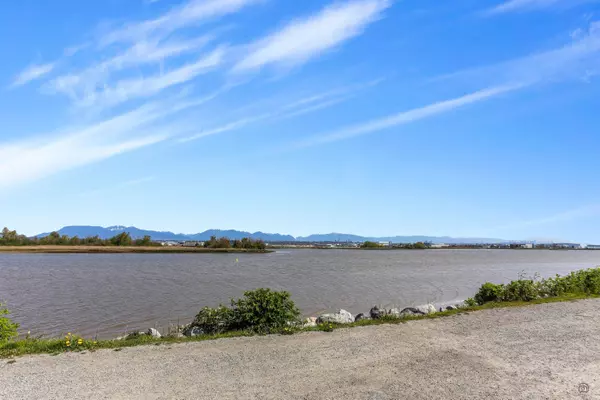 Richmond, BC V7C 5M5,3500 River RD