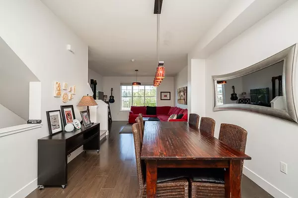 Surrey, BC V4A 1S7,16228 16 AVE #42